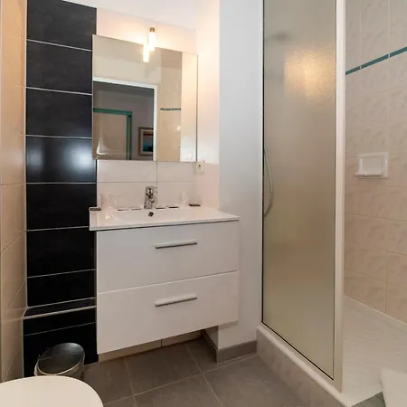 Hotel Majestic Alsace - Strasbourg Nord 2*