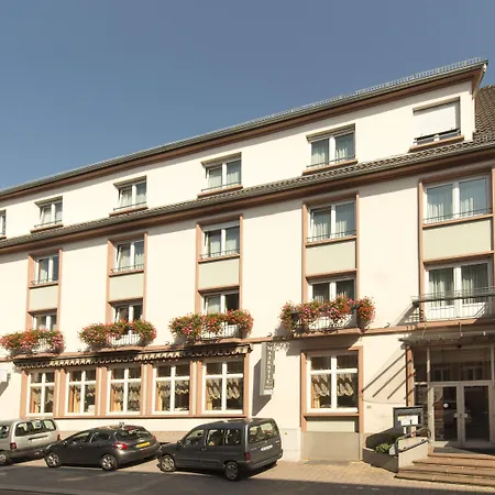 Majestic Alsace - Strasbourg Nord 2* Niederbronn-les-Bains