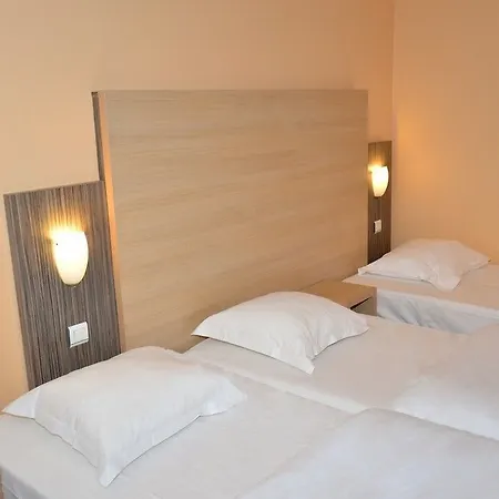 Majestic Alsace - Strasbourg Nord Hotel