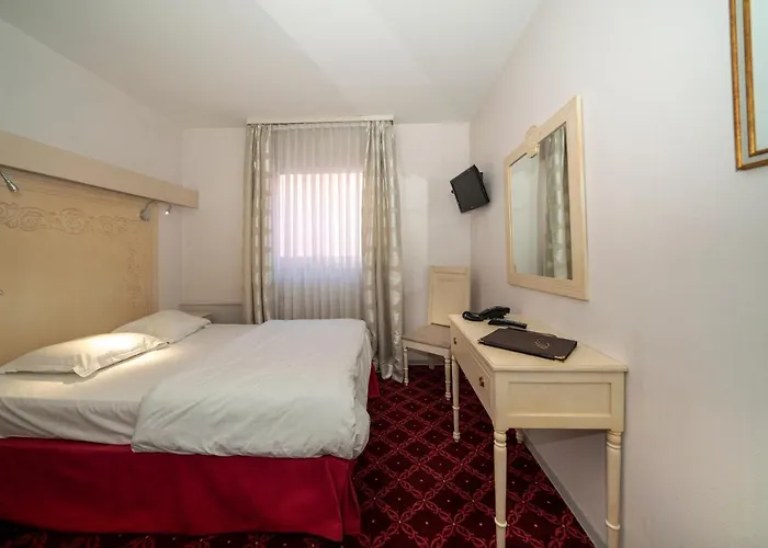 Majestic Alsace - Strasbourg Nord Hotel