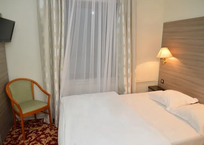 Majestic Alsace - Strasbourg Nord Hotel 2*