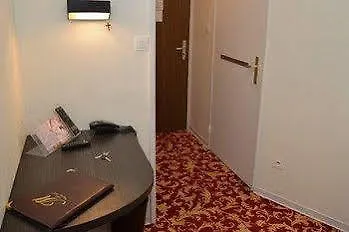 Majestic Alsace - Strasbourg Nord 2* Niederbronn-les-Bains