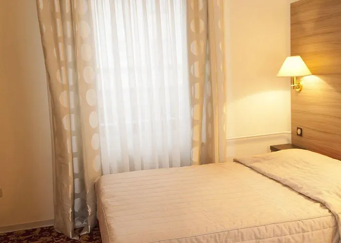 Majestic Alsace - Strasbourg Nord Hotel 2*